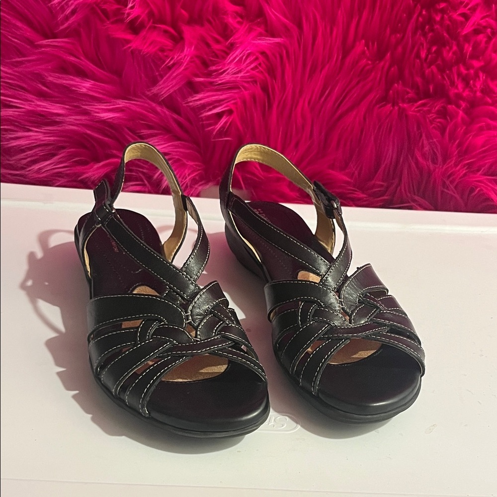 Elegant Black Women's NATURALIZER Sandals